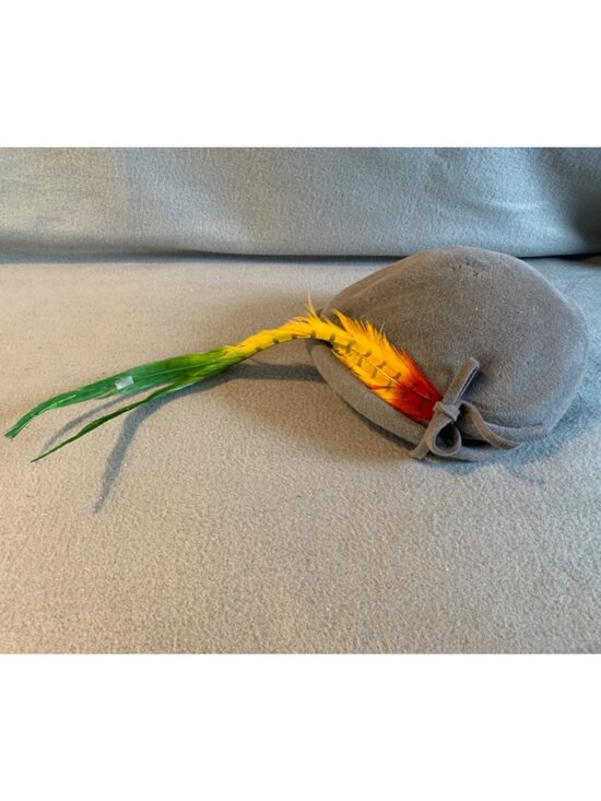 Ladies Gray Hat with Long Feather Accent Vintage Size 22 main image 5